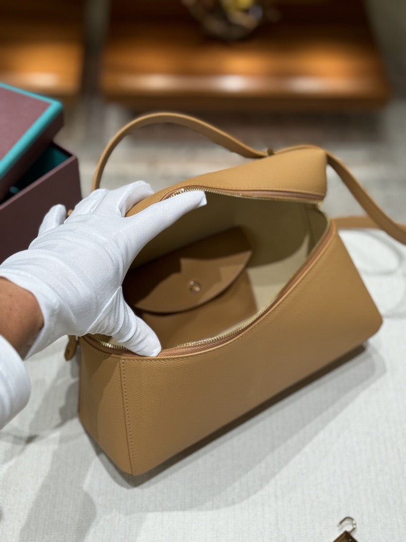 LOUI BISCUIT SLING 27 TEXTURED LEATHER