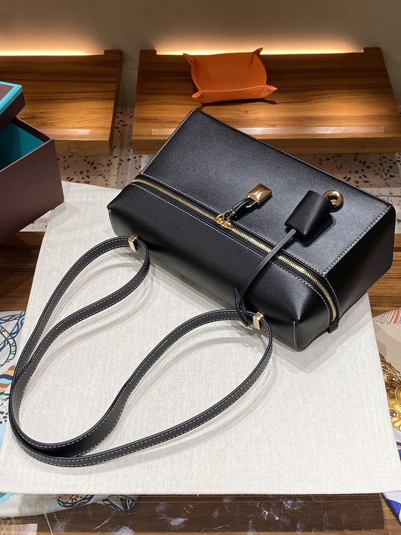 LOUI BLACK 27 IN CALFSKIN LEATHER