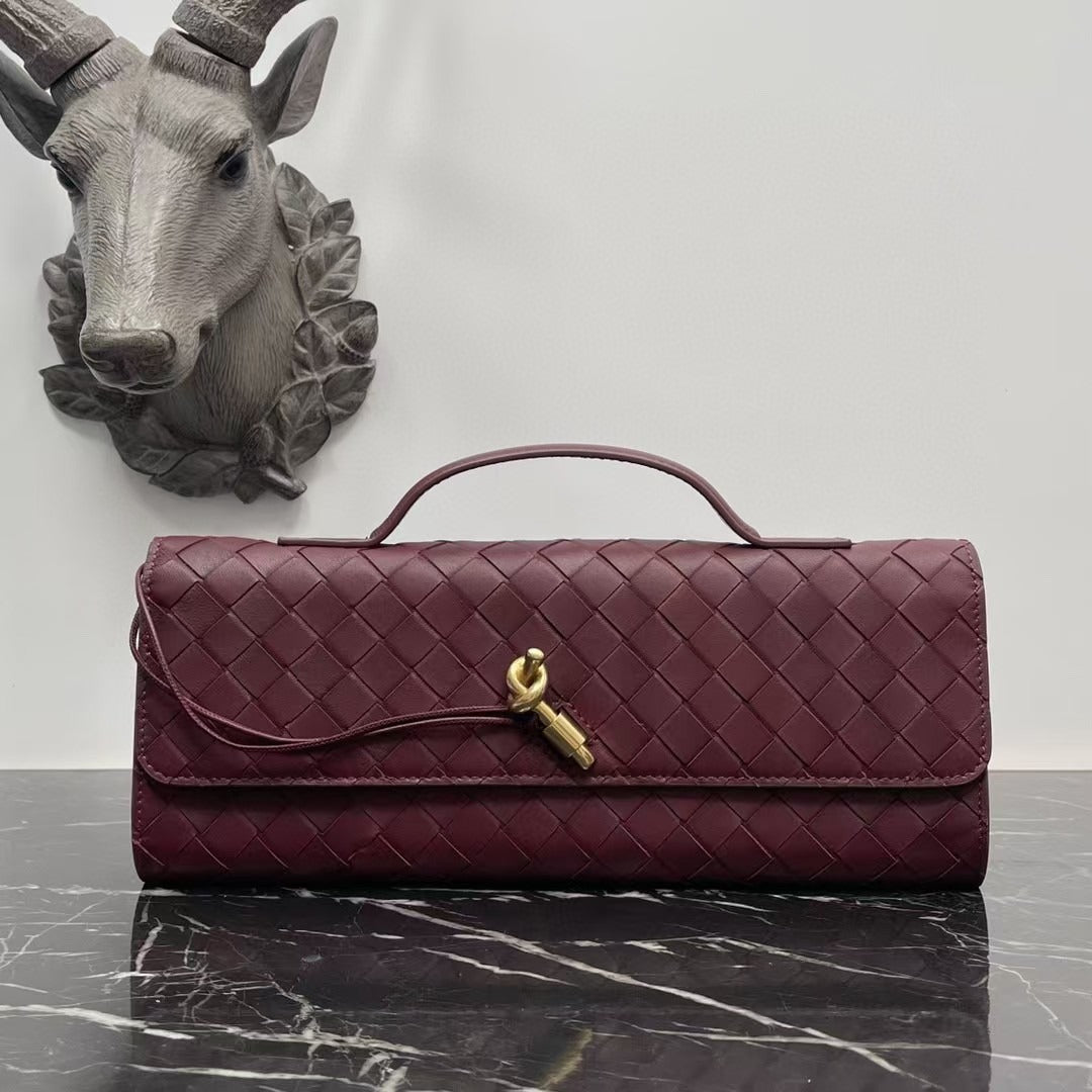 ANDANTE WOVEN CLUTCH