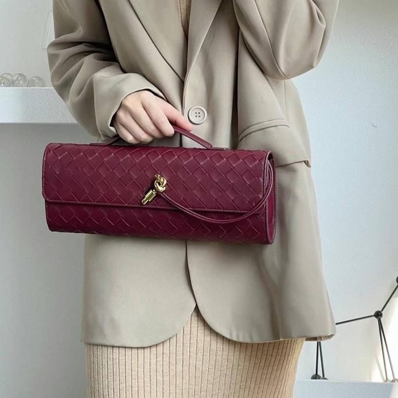 ANDANTE WOVEN CLUTCH