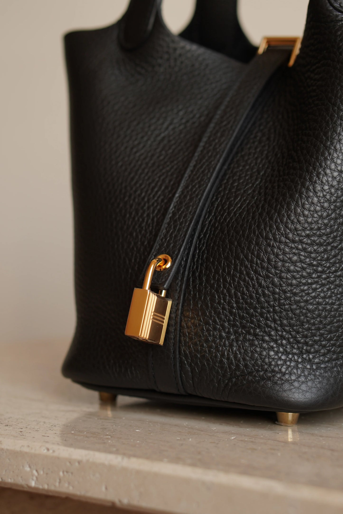 PHILO 18 BLACK