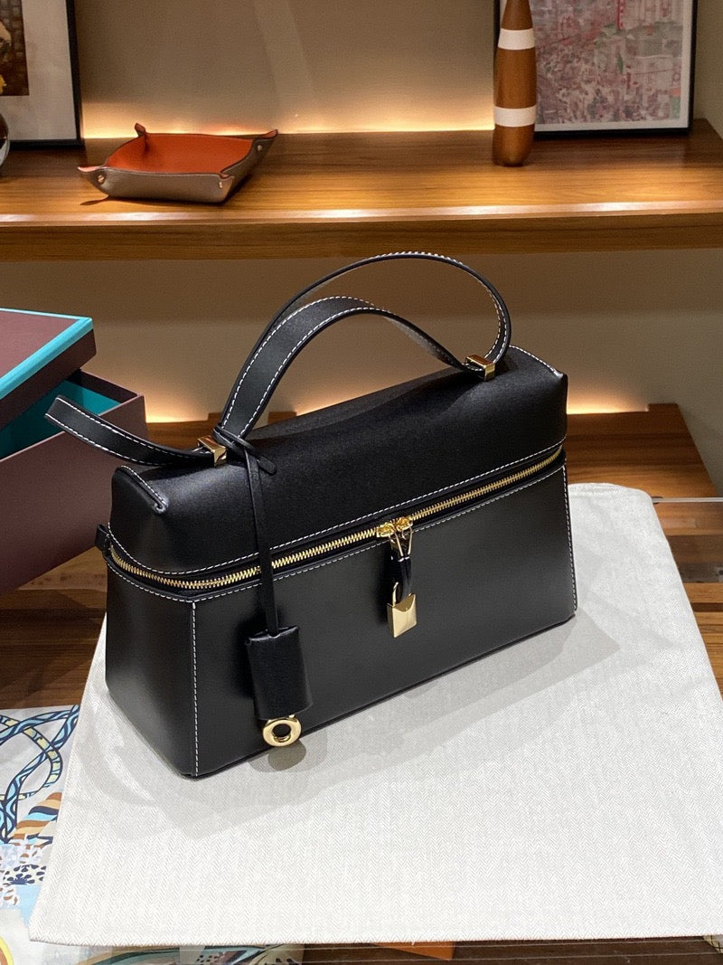 LOUI BLACK 27 IN CALFSKIN LEATHER