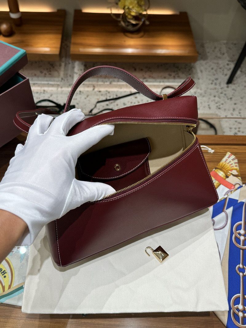 LOUI WINE 27 CALFSKIN LEATHER