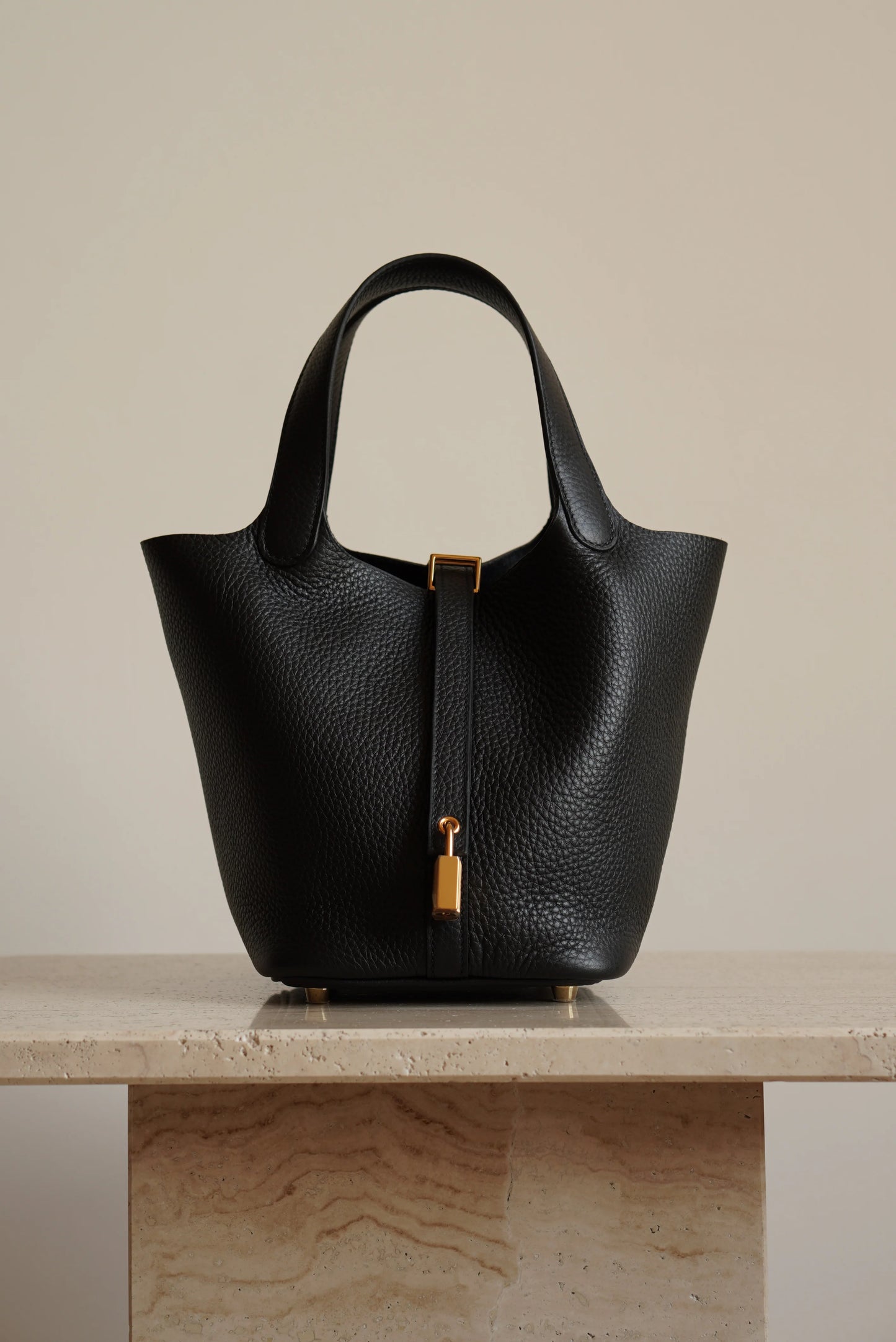 PHILO 18 BLACK